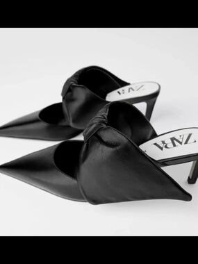 Zara Black Pointed Knot Slip-On Mules. Leather